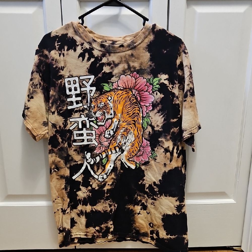 Unisex Graphic Tiger T-Shirt - Black and Tan